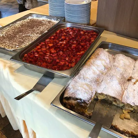 Pensjonat Gaestehaus Hochkoenig